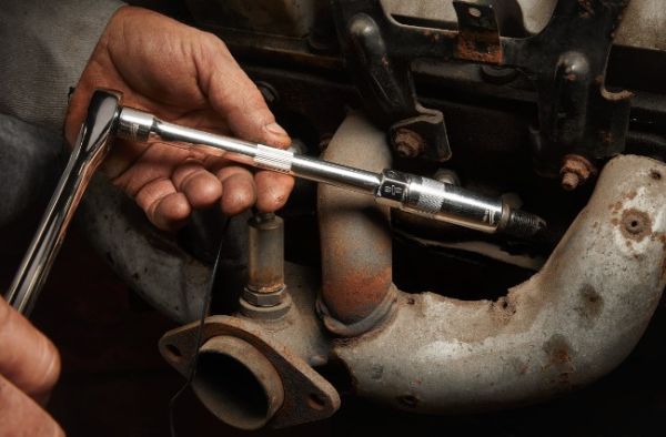 Головка хромована 3/8'' MILWAUKEE, для свічок запалювання, 14мм