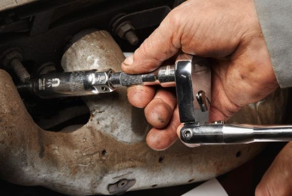 Головка хромована 3/8'' MILWAUKEE, для свічок запалювання, 14мм