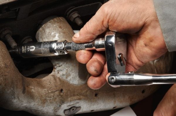 Головка хромована 3/8'' MILWAUKEE, для свічок запалювання, 16мм