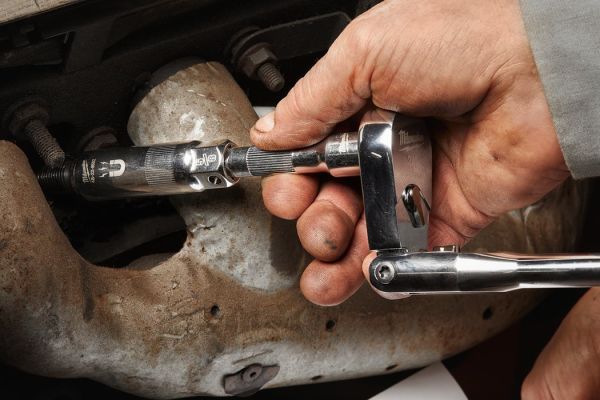 Головка хромована 3/8'' MILWAUKEE, для свічок запалювання, 9/16''