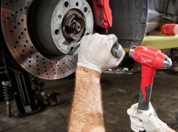 Молоток безынерционный с шаровидным бойком 450 гр MILWAUKEE