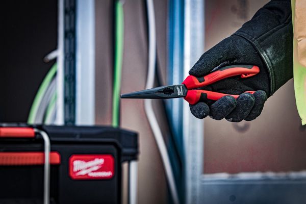 Плоскогубці з довгими губками 205 мм MILWAUKEE