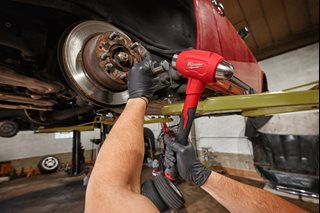 Молоток безынерционный с шаровидным бойком 907 гр MILWAUKEE