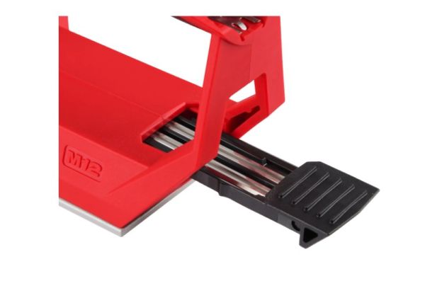 Рубанок акумуляторний безщітковий M12 BLP-402X MILWAUKEE