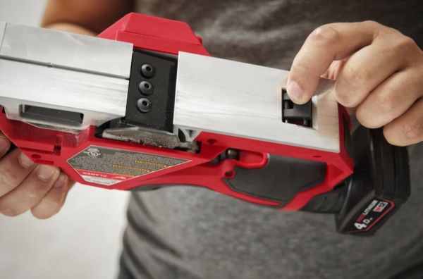 Рубанок акумуляторний безщітковий M12 BLP-402X MILWAUKEE