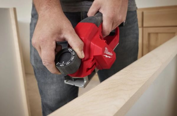 Рубанок акумуляторний безщітковий M12 BLP-402X MILWAUKEE