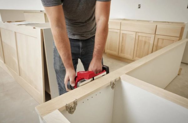 Рубанок акумуляторний безщітковий M12 BLP-402X MILWAUKEE