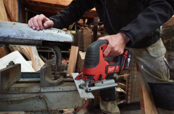 Лобзик акумуляторний MILWAUKEE, M18 BJS-0X (HDкейс)