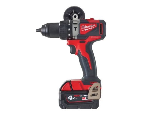 Дриль-шуруповерт акумуляторна ударна M18BLPD2-402X крутий. мом. 82Нм MILWAUKEE
