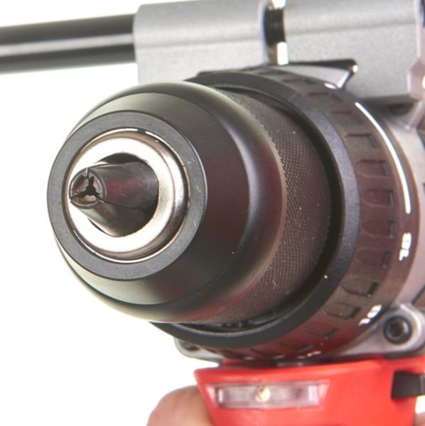Дриль-шуруповерт акумуляторна ударна M18BLPD2-402X крутий. мом. 82Нм MILWAUKEE