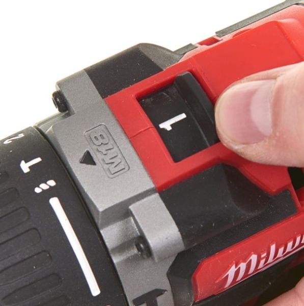 Дриль-шуруповерт акумуляторна ударна M18CBLPD-502C крут.мом. 60Нм MILWAUKEE