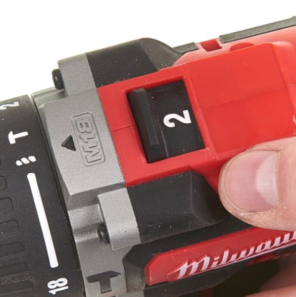Дриль-шуруповерт акумуляторна ударна M18CBLPD-502C крут.мом. 60Нм MILWAUKEE