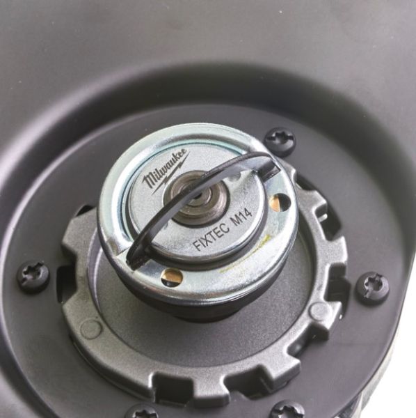 Кутошліфувальна машина акумуляторна MILWAUKEE M18FHSAG125XPDB-0