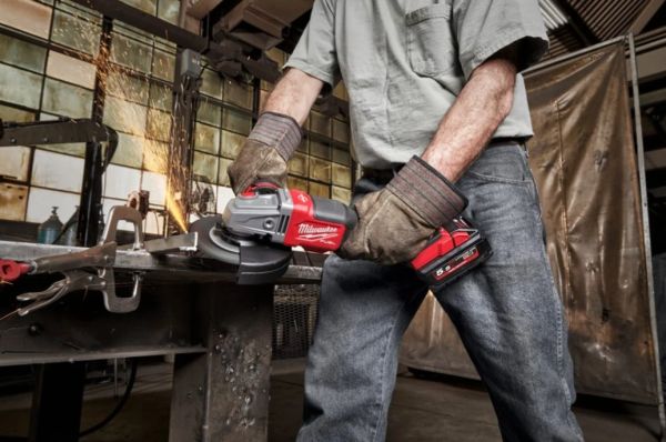 Кутошліфувальна машина акумуляторна MILWAUKEE M18FHSAG125XPDB-0