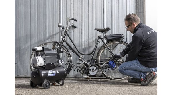 Компресор поршневий F5020 BLACK FIAC 220V 8 бар, ресивер 50 л, продуктивність 10,20 м3/годину