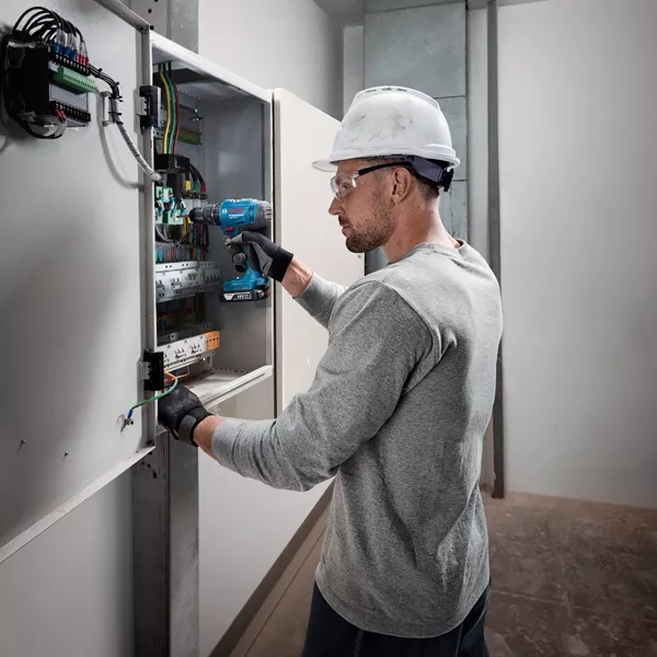 Шуруповерт ударний акумуляторний Bosch GSB 183-LI 18В 1х2А·год (0.601.9K9.101)