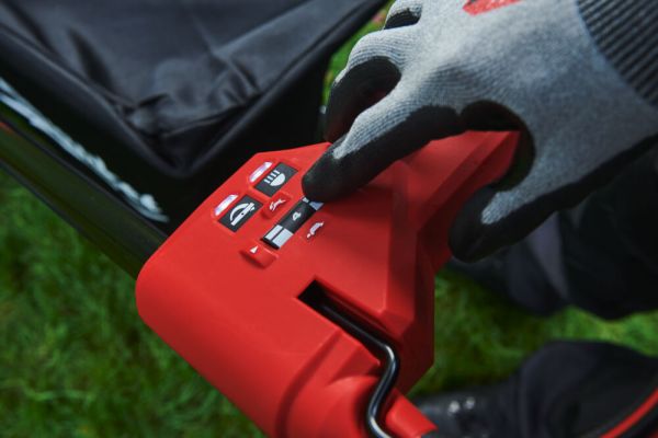 Газонокосарка акумуляторна безщіткова самохідна 46см M18 F2LM46-802 MILWAUKEE