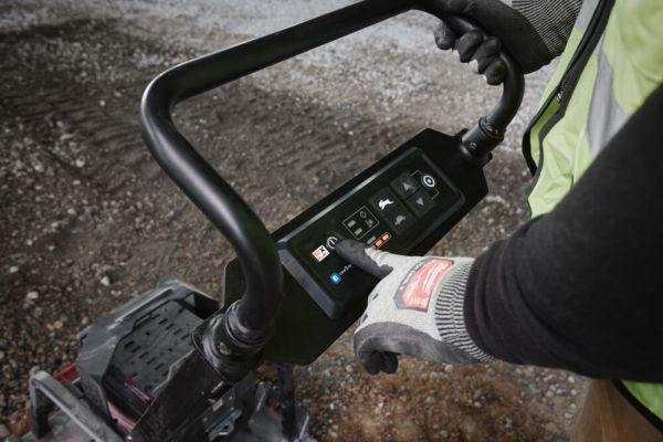 Віброплита акумуляторна MILWAUKEE MXF PC50-122