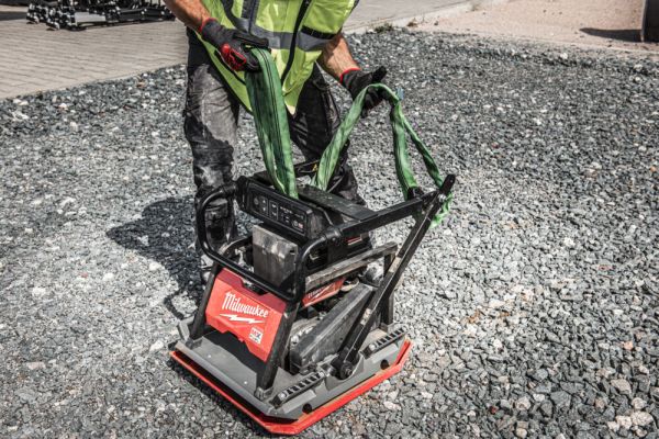 Віброплита акумуляторна MILWAUKEE MXF PC50-122