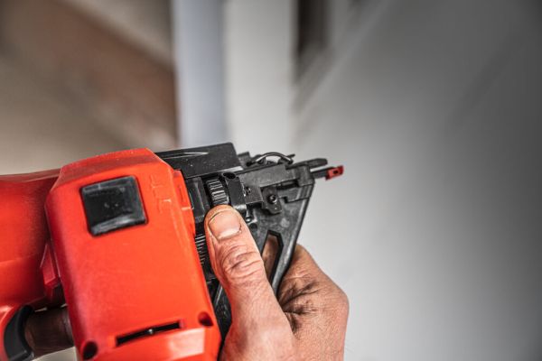 Пістолет цвяхозабивний акумуляторний MILWAUKEE, M18 FN16GA-0, 32-64мм (каркас)