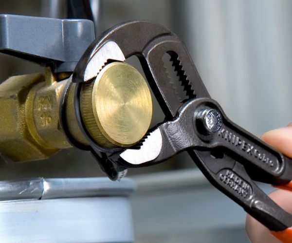 Високотехнологічні сантехнічні кліщі Cobra 87 02 180