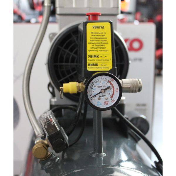 Компресор рес-50л 210л/хв 1,8кВт 8бар 220В 2 циліндри безмасляний