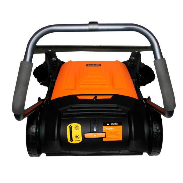 Підмітальна машина ручна роб.ширина 98см/3920m2/год