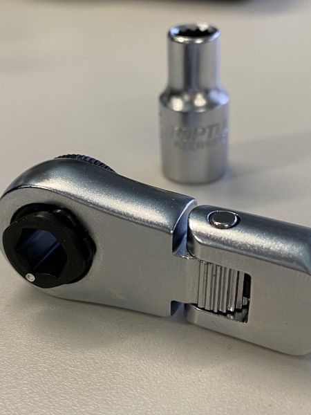 Тріскачка міні 1/4" з шарніром TOPTUL 60 зубців (ісп. з FTDF0810) CHEV0811