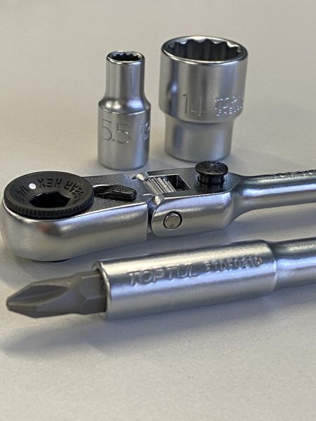 Тріскачка міні 1/4" з шарніром TOPTUL 60 зубців (ісп. з FTDF0810) CHEV0811