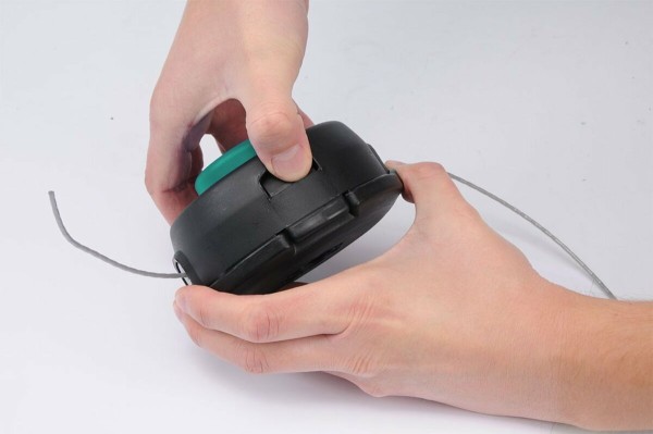 Головка для кріплення жилки до газонокосарок FLO: Ø=2-2,4 мм, 5 адаптерів, Ø=108 мм, h=58 мм [10/40]