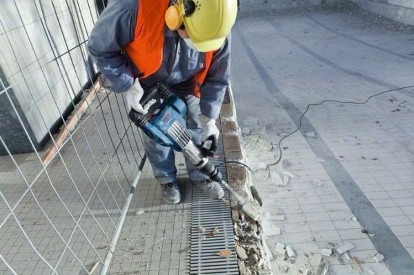 Відбійний молоток Bosch GSH 11 VC
