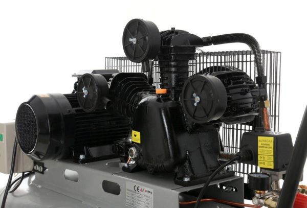 Компресор масляний трициліндровий TAGRED TA309X