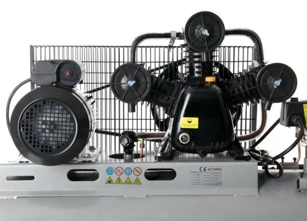 Компресор масляний трьохциліндровий TAGRED TA325B