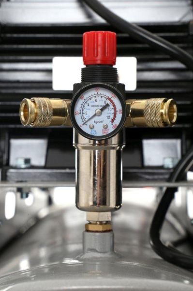 Компресор масляний трьохциліндровий TAGRED TA307B