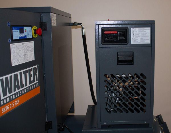 Гвинтовий компресор з ремінним приводом WALTER SKTG 7,5/500 SXP COMBO