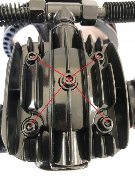 Компресор масляний трьохциліндровий TAGRED TA324B