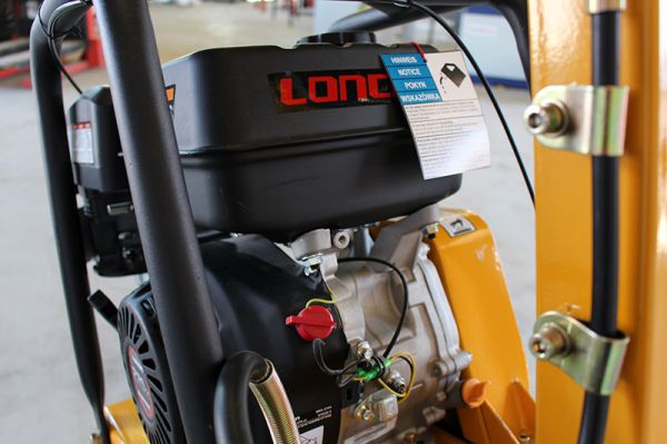 Бензинова реверсивна віброплита Lumag RP160HPC (30,5кН)