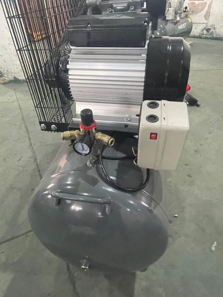 Поршневий компресор MAST VA90/200L 220V