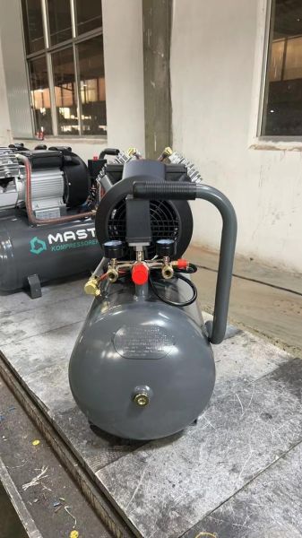 Поршневий компресор MAST 2047/50L 220V