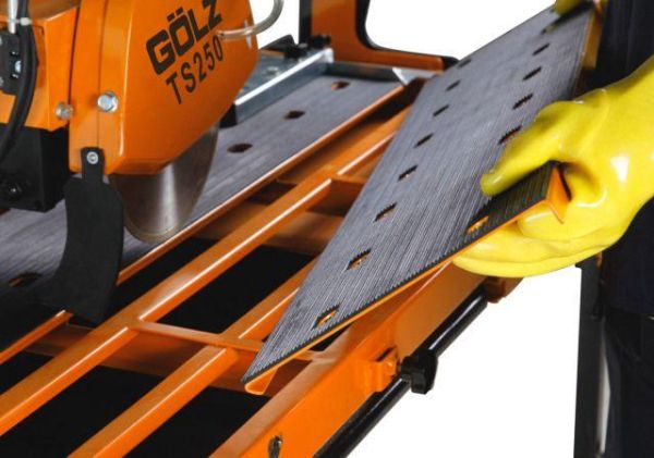 Плиткорізний верстат Gölz TS250