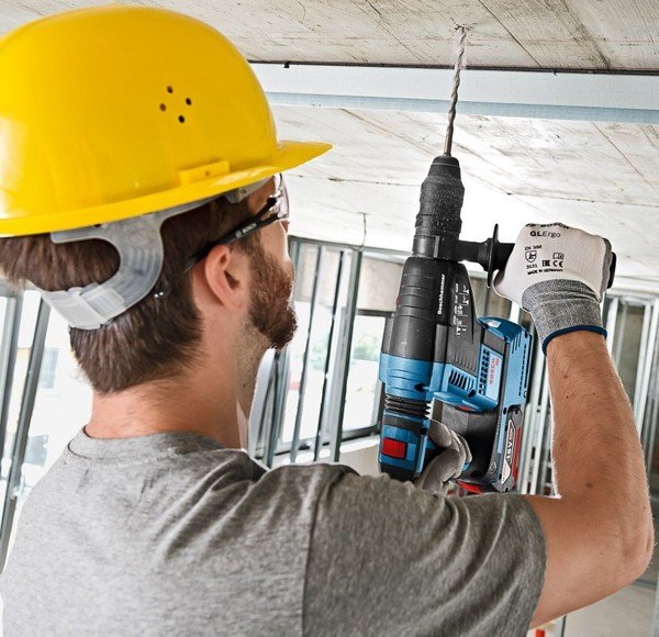 Акумуляторний перфоратор Bosch GBH 18V-26 (без акумулятора і зарядного пристрою)