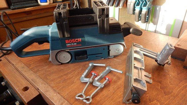 Стрічкова шліфмашина Bosch GBS 75 AE