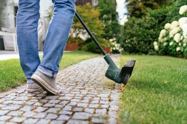 Тример садовий акумуляторний Bosch EasyGrassCut 18-230 (06008C1A00)