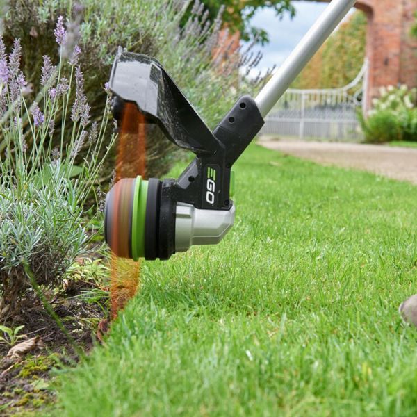 Тріммер акум. ST1401E-ST KIT, 56В, ширина косіння 35см, струна 2,4мм, роз`ємна штанга, акум. 2,5А*год + зарядний пристрій