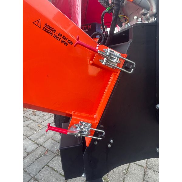 Подрібнювач бенз. P4206 15к.с., діам.гілок до 15см, барабан з 2 ножами