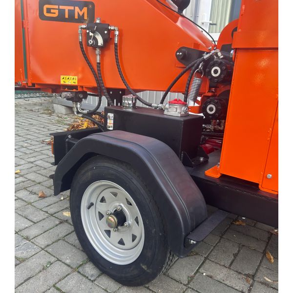 Подрібнювач бенз. DCH6 25к.с., діам.гілок до 18см, барабан з 2 ножами