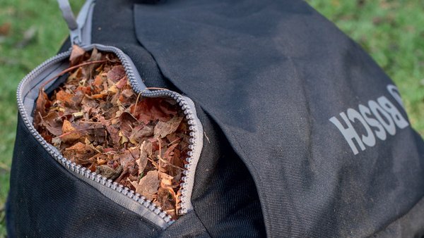 Повітродувка-пилосос Bosch Universal Garden Tidy