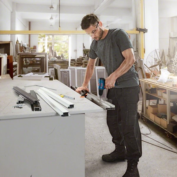 Шуруповерт-дриль Bosch Professional GSR 120 LI+ліхтар GLI 12V-300, 2x2.0Ah