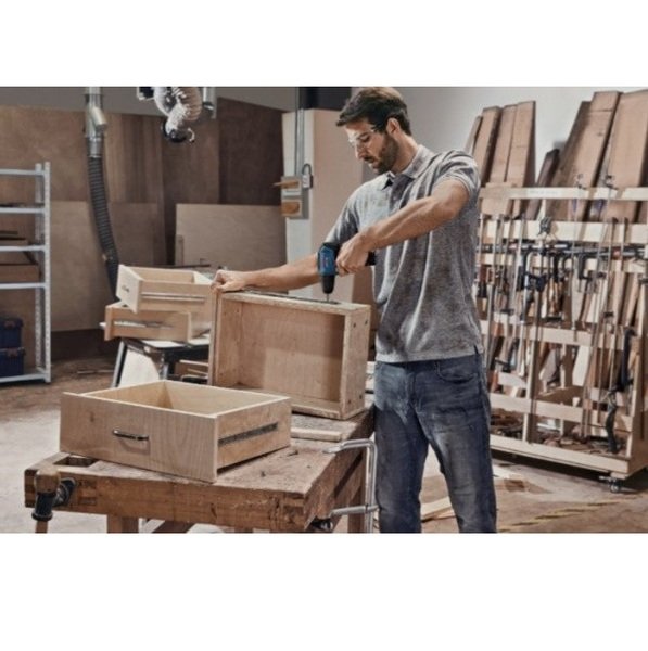 Шуруповерт-дриль Bosch Professional 12V-30