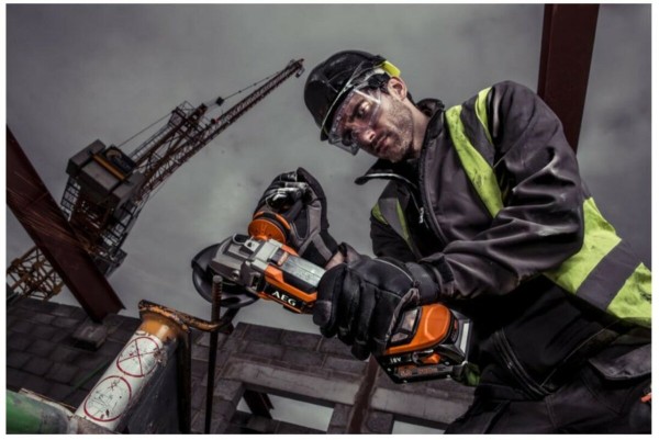 Шліфмашина кутова безщіткова акумул. AEG: Li-Ion 2x18 В 5 AхГод, диск Ø=125 мм, 11000об/хв